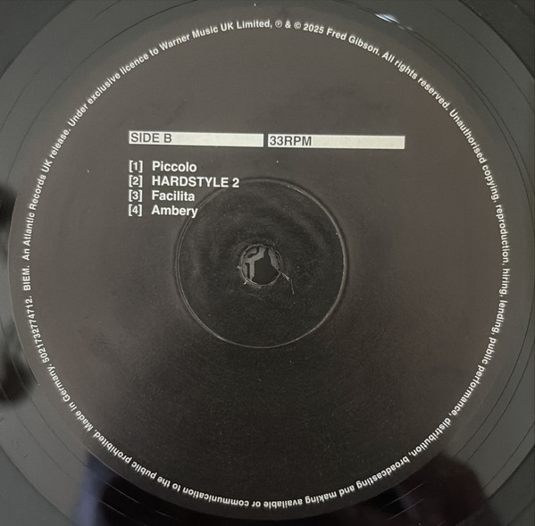 USB002-4 Fred again..-4